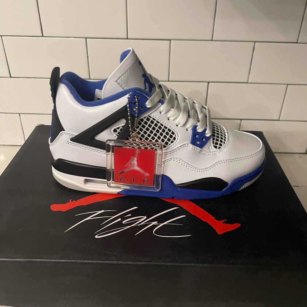 Men’s Jordan Retro 4 Motorsports Size 6.